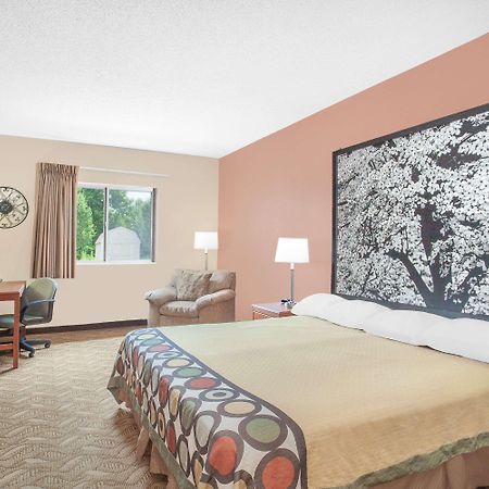 ซูเปอร์ 8 บาย วินด์แฮม เซ็นทรัลซิตี้ Hotel ภายนอก รูปภาพ