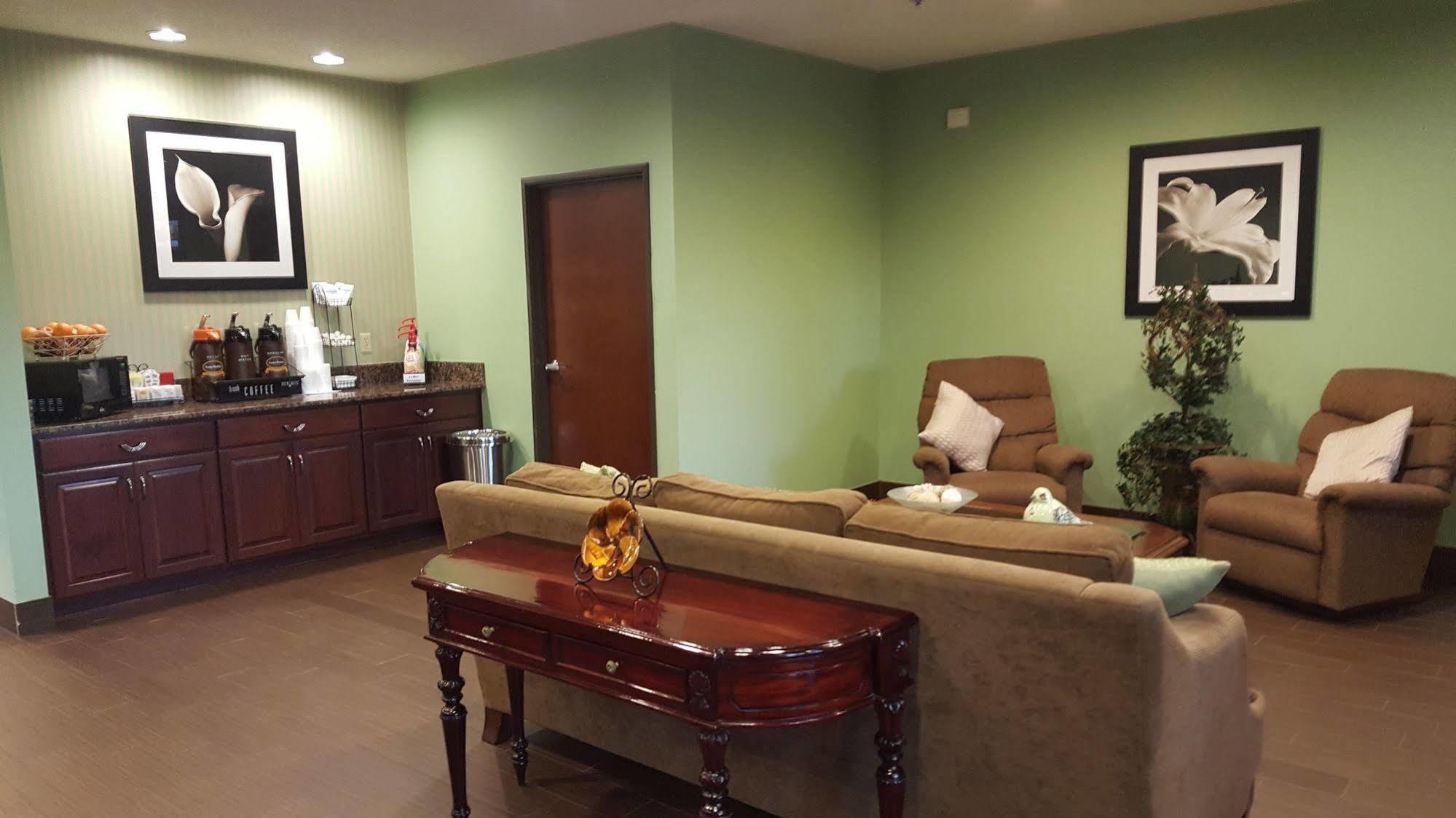 ซูเปอร์ 8 บาย วินด์แฮม เซ็นทรัลซิตี้ Hotel ภายนอก รูปภาพ